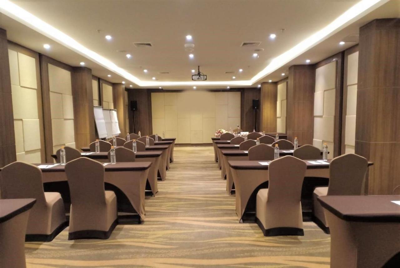 Maple Hotel Бангкок Екстер'єр фото